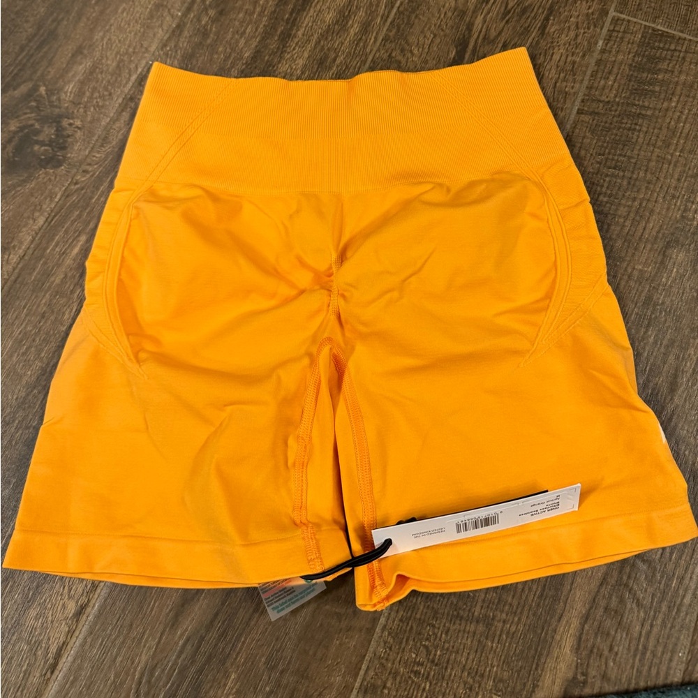 Oner active effortless shorts NWT